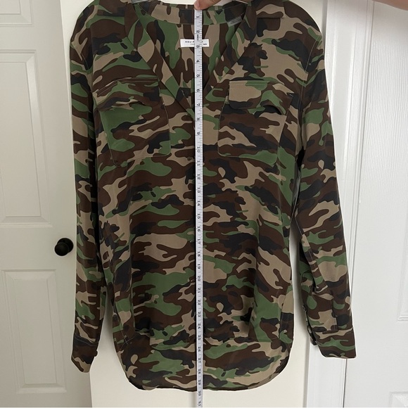 NWT Equipment Femme Camo Blouse - Picture 8 of 8